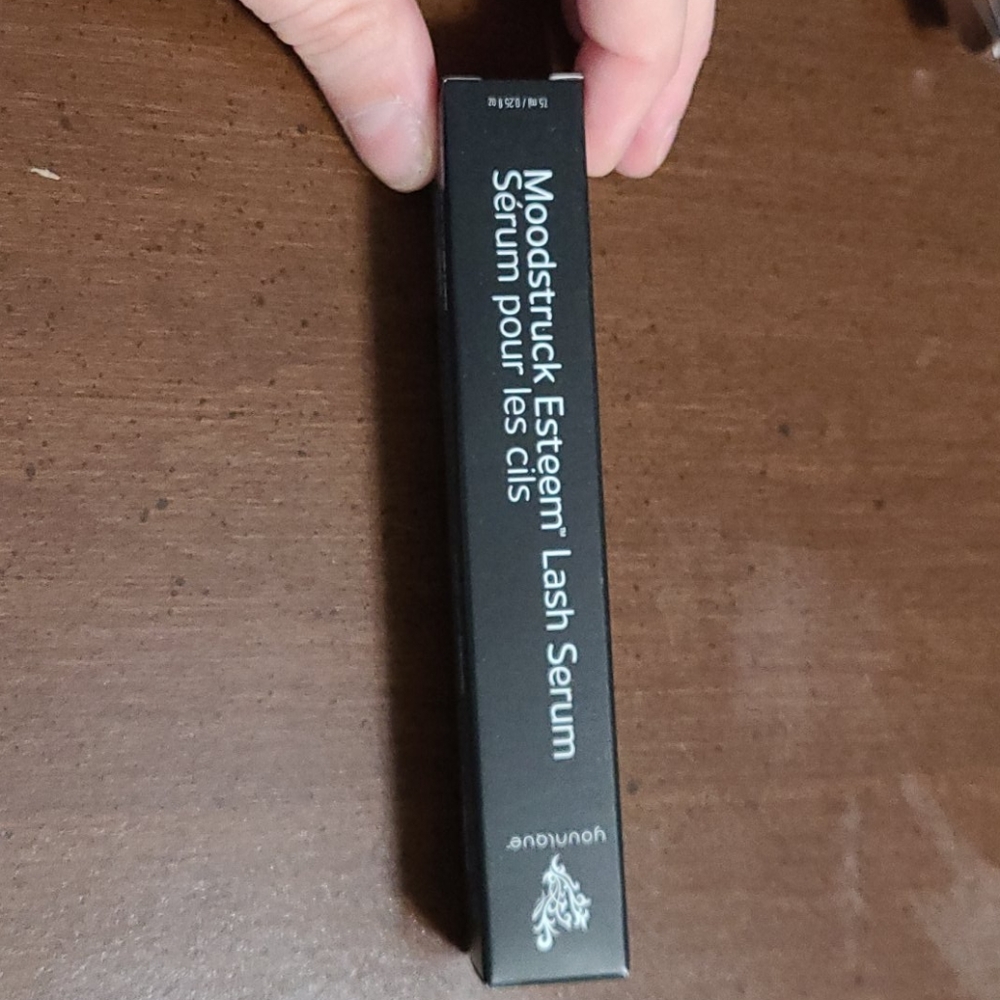 Younique Esteem Lash Serum